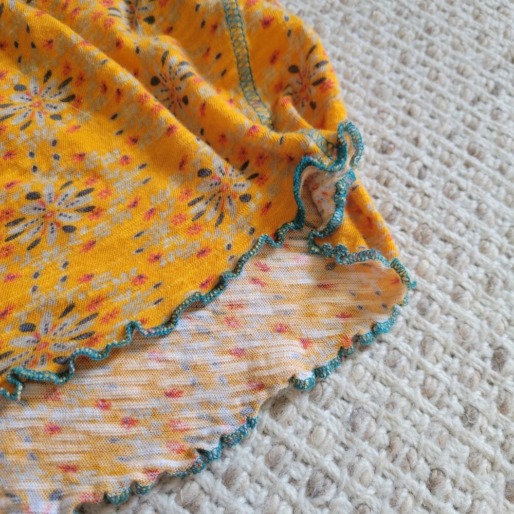 Women’s Yellow Floral Short Sleeve Top - Picture 6 of 7